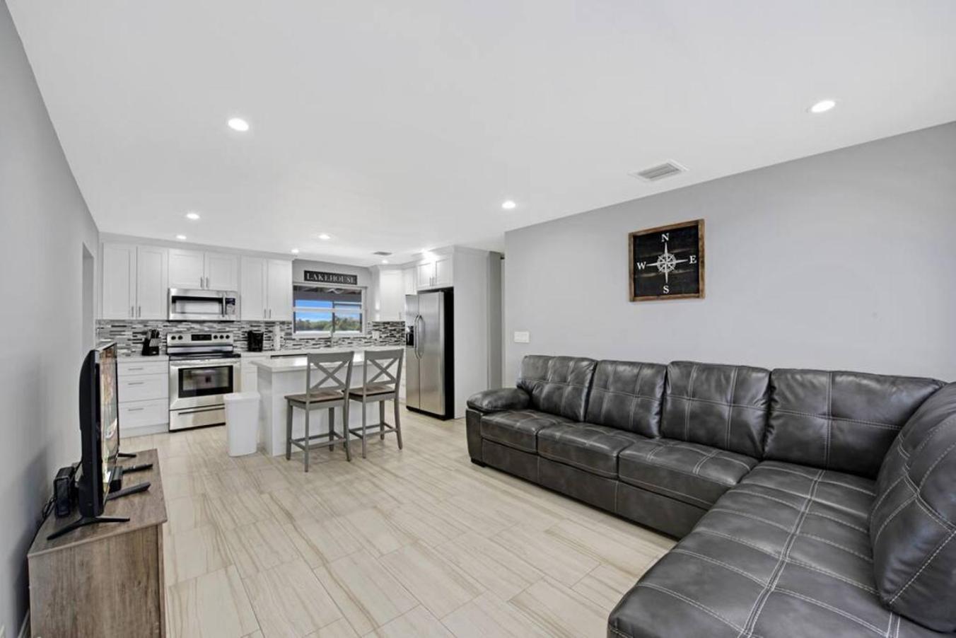Lake House Unit 1 By Pmi Davie Esterno foto