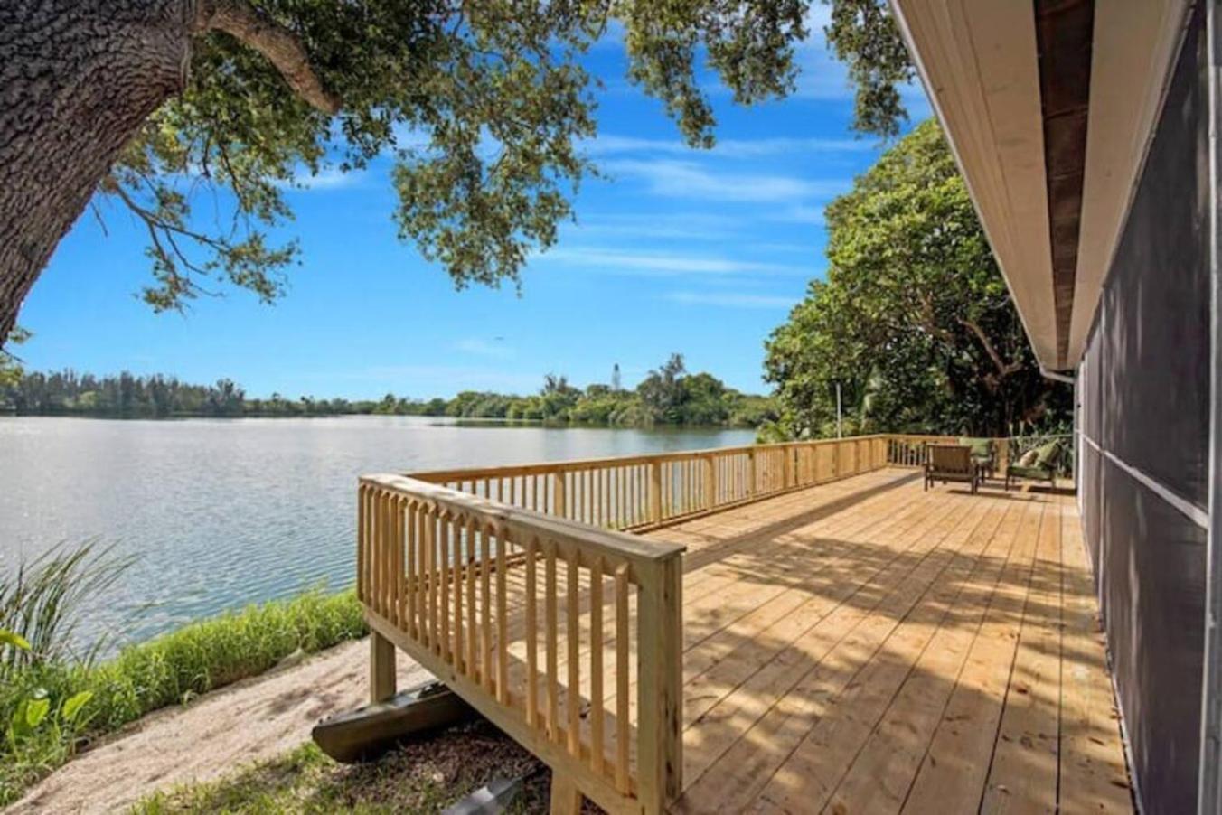 Lake House Unit 1 By Pmi Davie Esterno foto